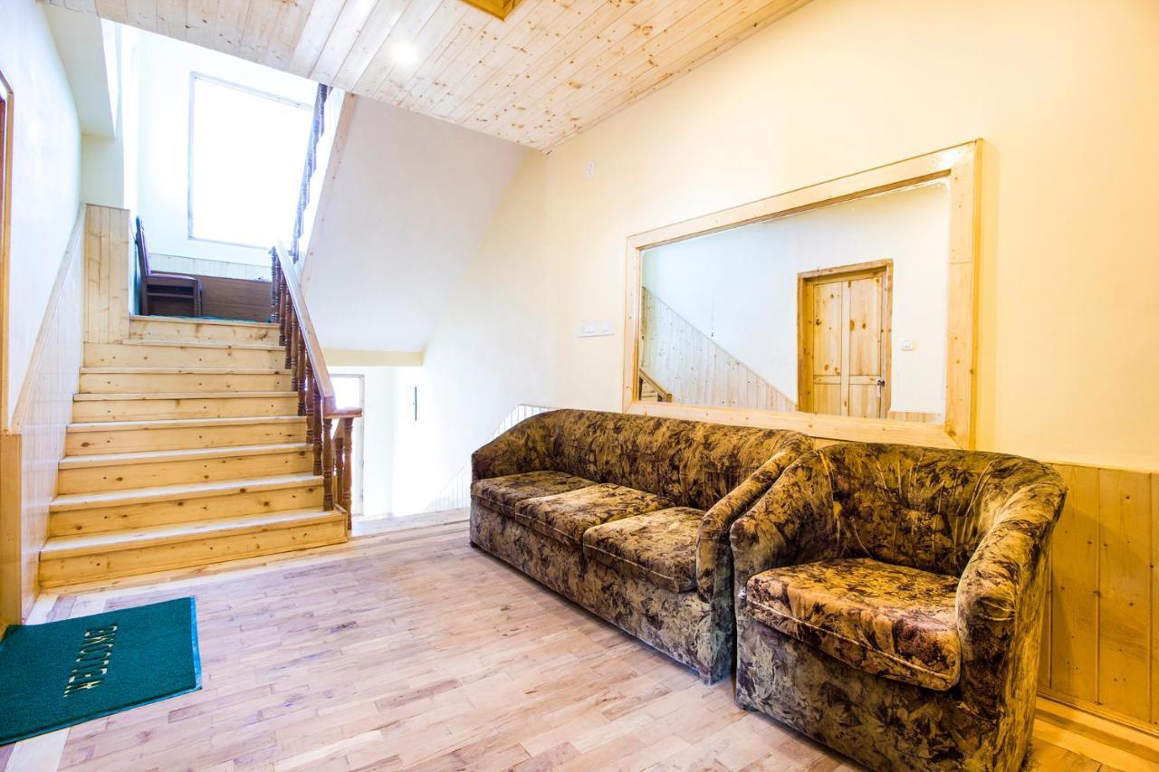 Hotel Fabexpress Shami Naggar Road Manali (Himachal Pradesh)